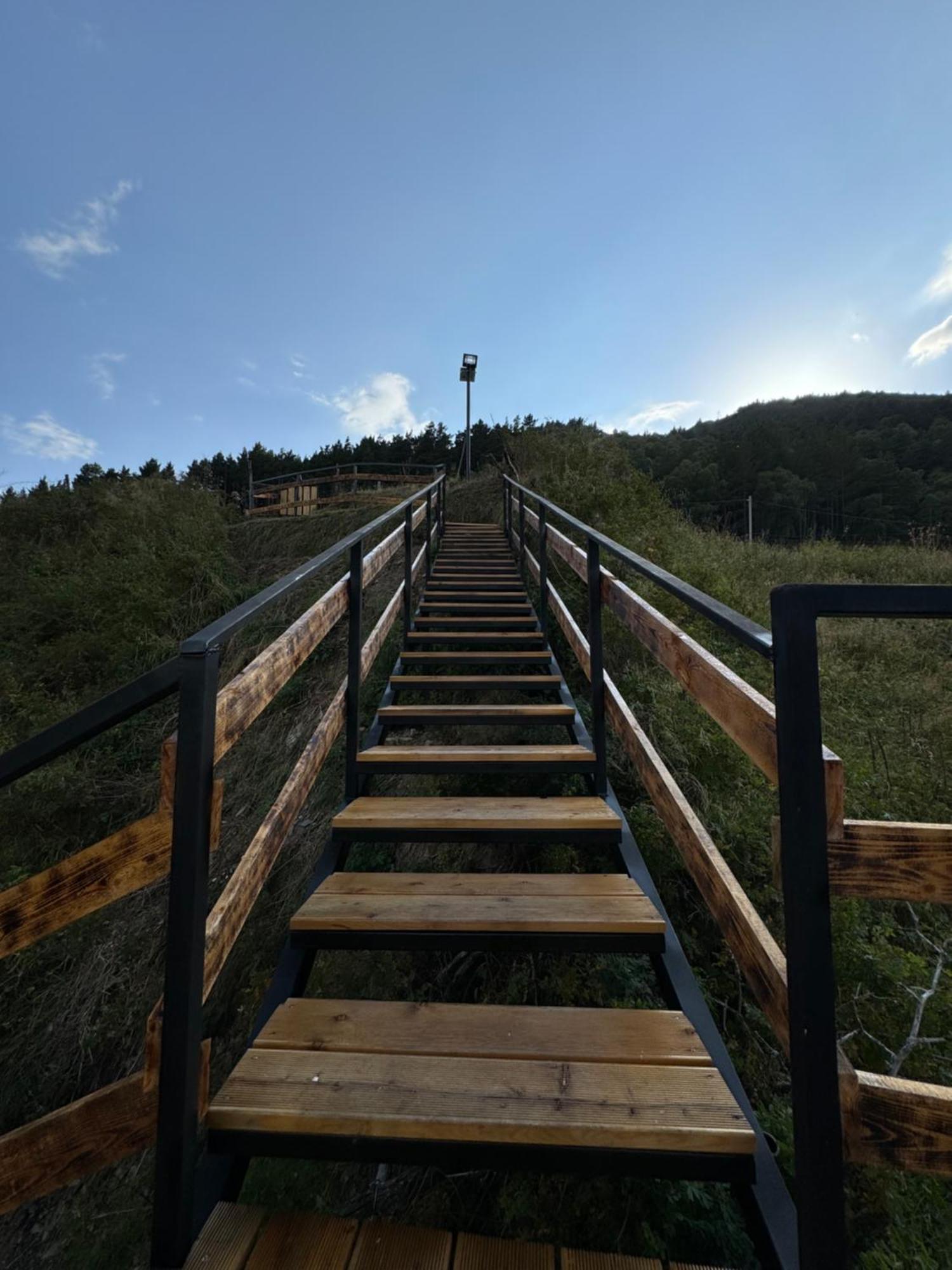 Glamping Emerald Kazbegi Esterno foto