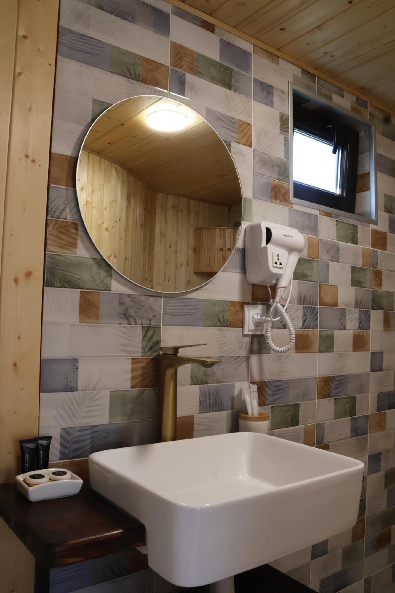 Glamping Emerald Kazbegi Esterno foto