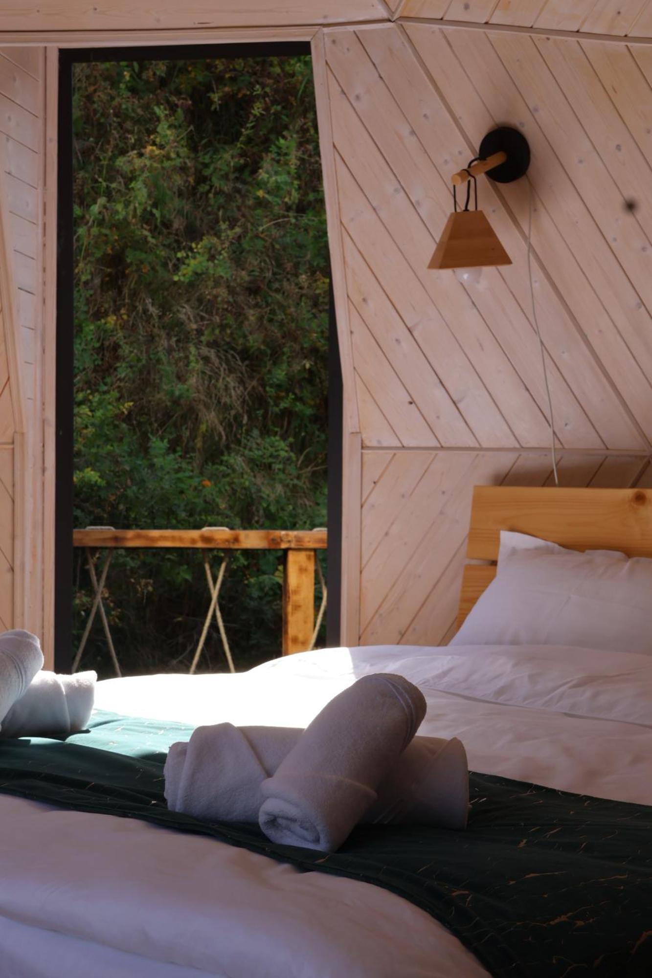 Glamping Emerald Kazbegi Esterno foto